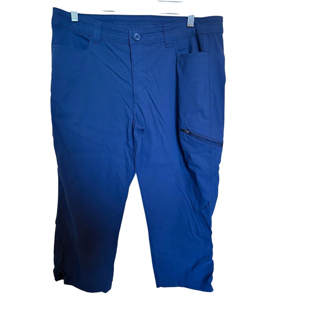 Eddie Bauer Navy capris size 14